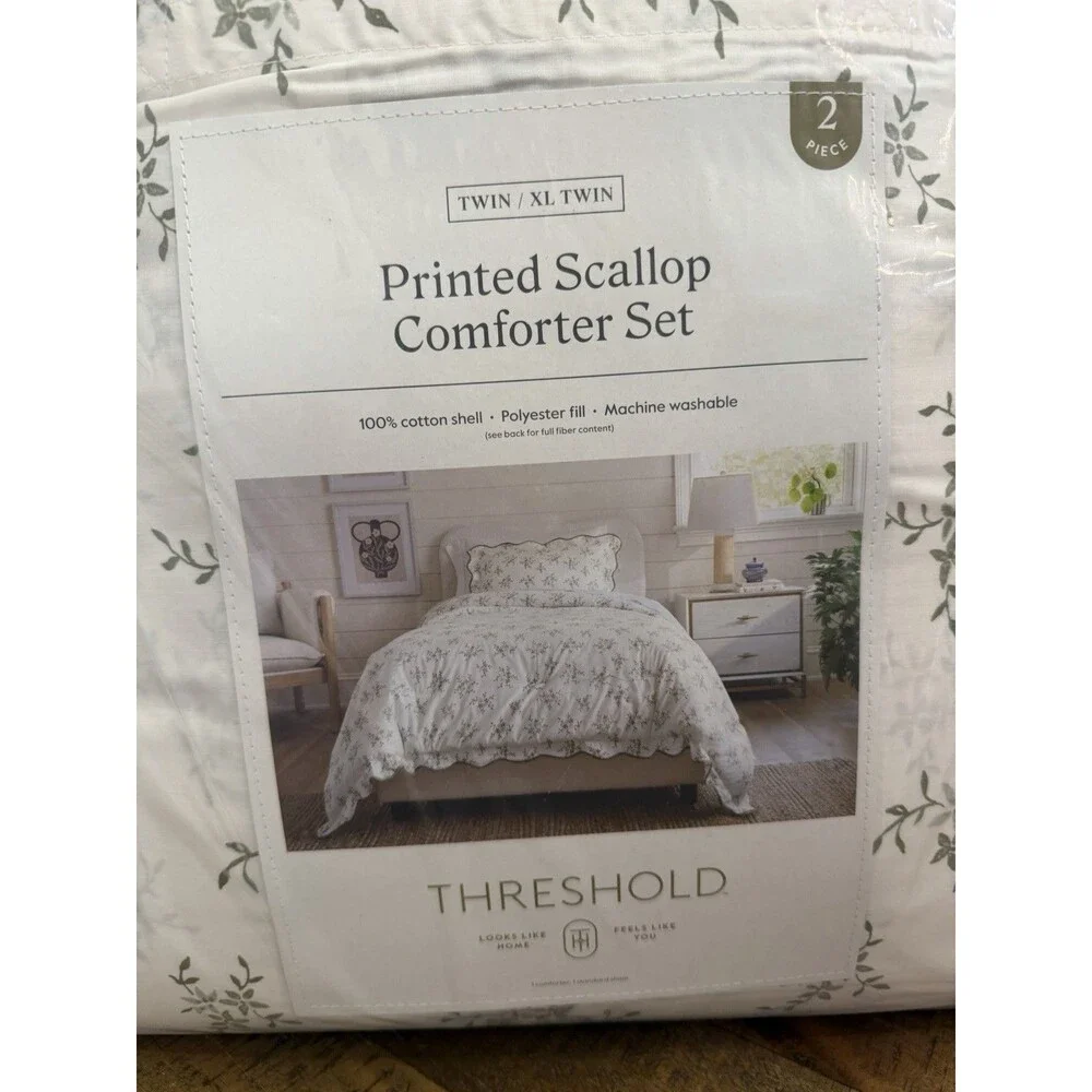 Twin/Twin XL Floral Scallop Comforter and Sham Set Sage Green NEW